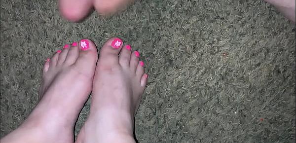  Cumhots on beautiufl Sexy feet and toes CUMPILATION (Amatuer Latina Feet) 4 Cumshots